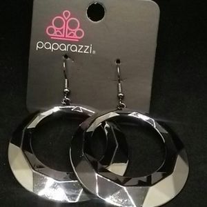 Paparazzi earrings/ hoop/ gunmetal